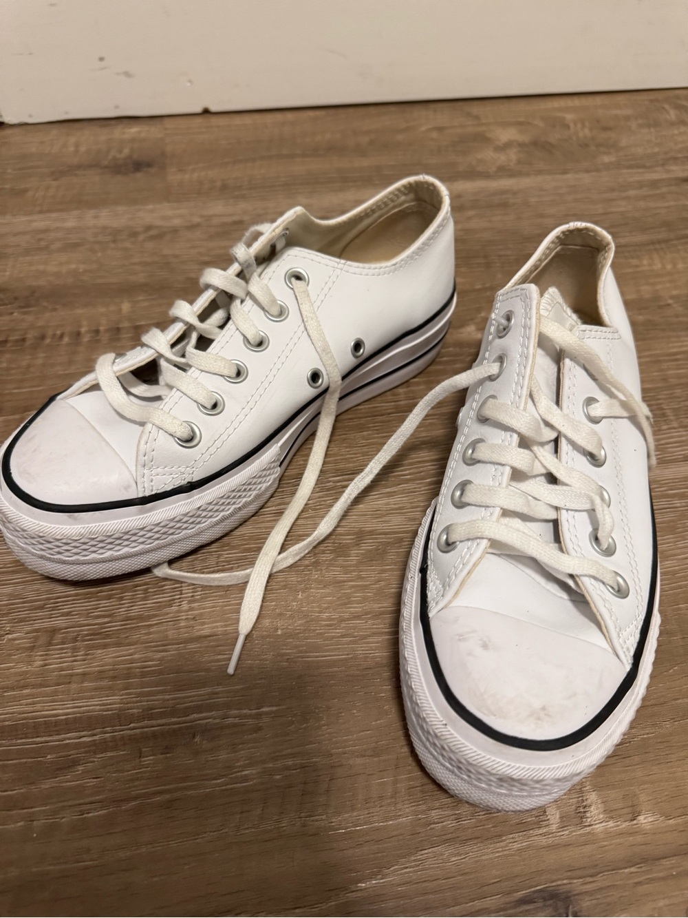 Converse leather White Low-Top Platform Canvas Sneakers